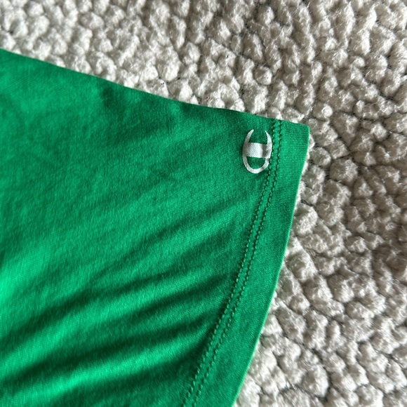 3/$15 NOTRE DAME WOMANS V-NECK CHAMPION T-SHIRT FIGHTING IRISH SZ LG Green LOGO - Picture 3 of 6